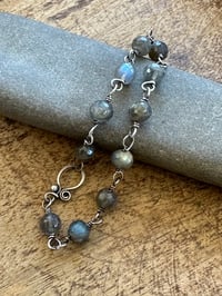 Image 9 of Labradorite bracelet. n23