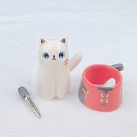 Image 4 of White cat_pool ceramic figurine 