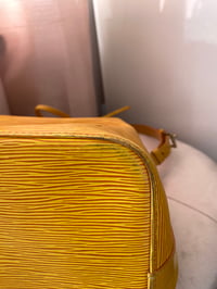 Image 19 of Louis Vuitton Epi Yellow Petit Noé Bucket Bag