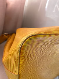 Image 20 of Louis Vuitton Epi Yellow Petit Noé Bucket Bag