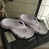 Image 3 of Balenciagà Thong Slides