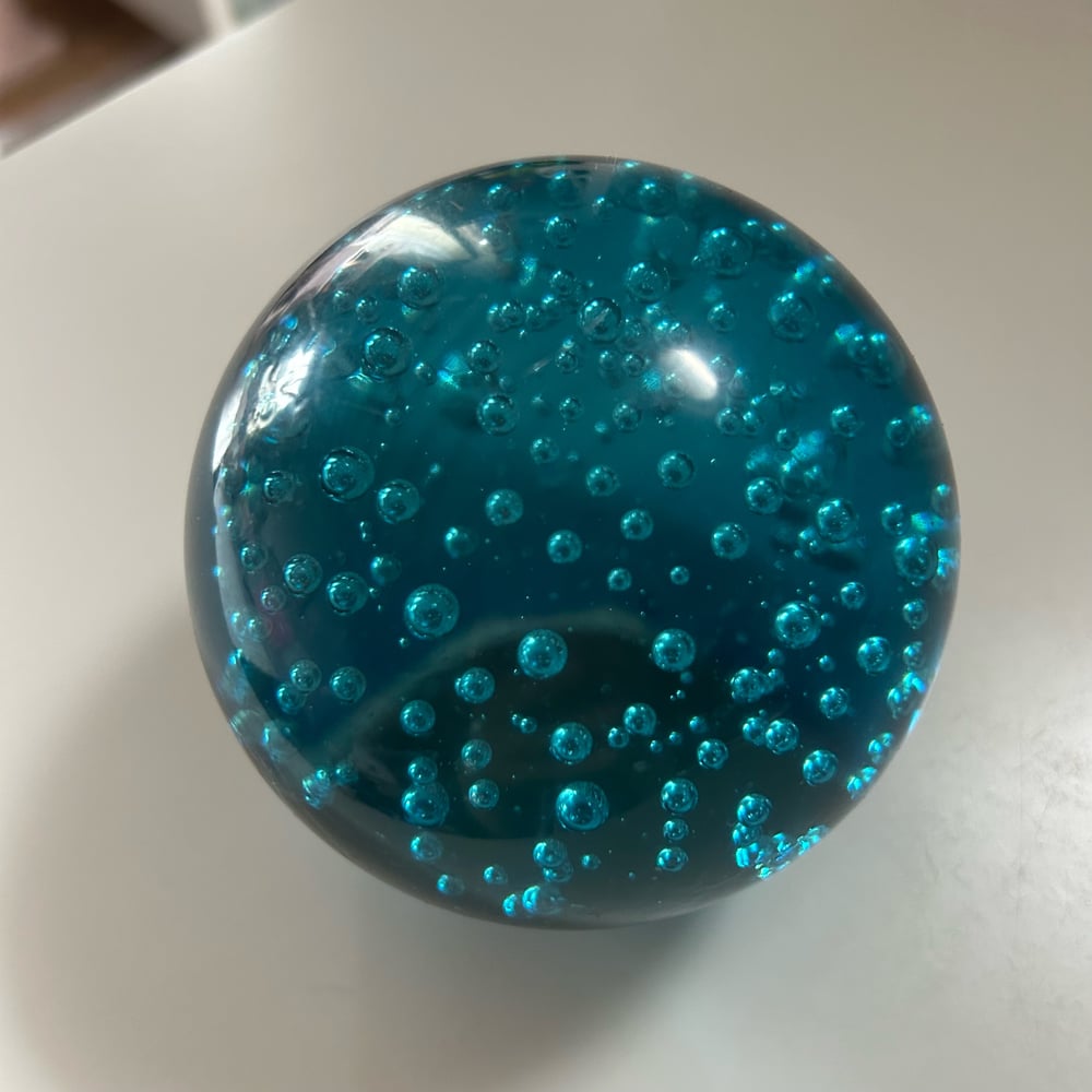 Image of Boule de sulfure bleue bulles eau