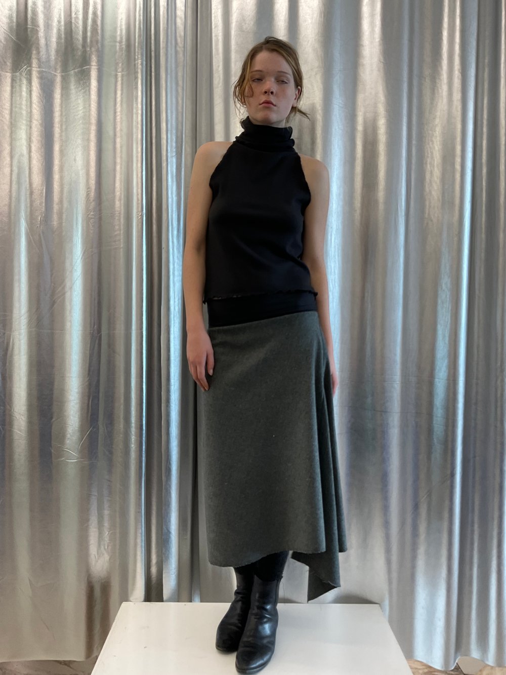 Asymetric tweed skirt