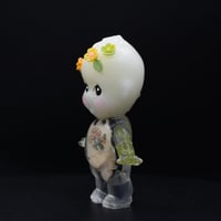 Image 7 of Glow in the Dark Floral Ghost Halloween Special Kilos Kewties 3 inch Double Cast Resin Figure
