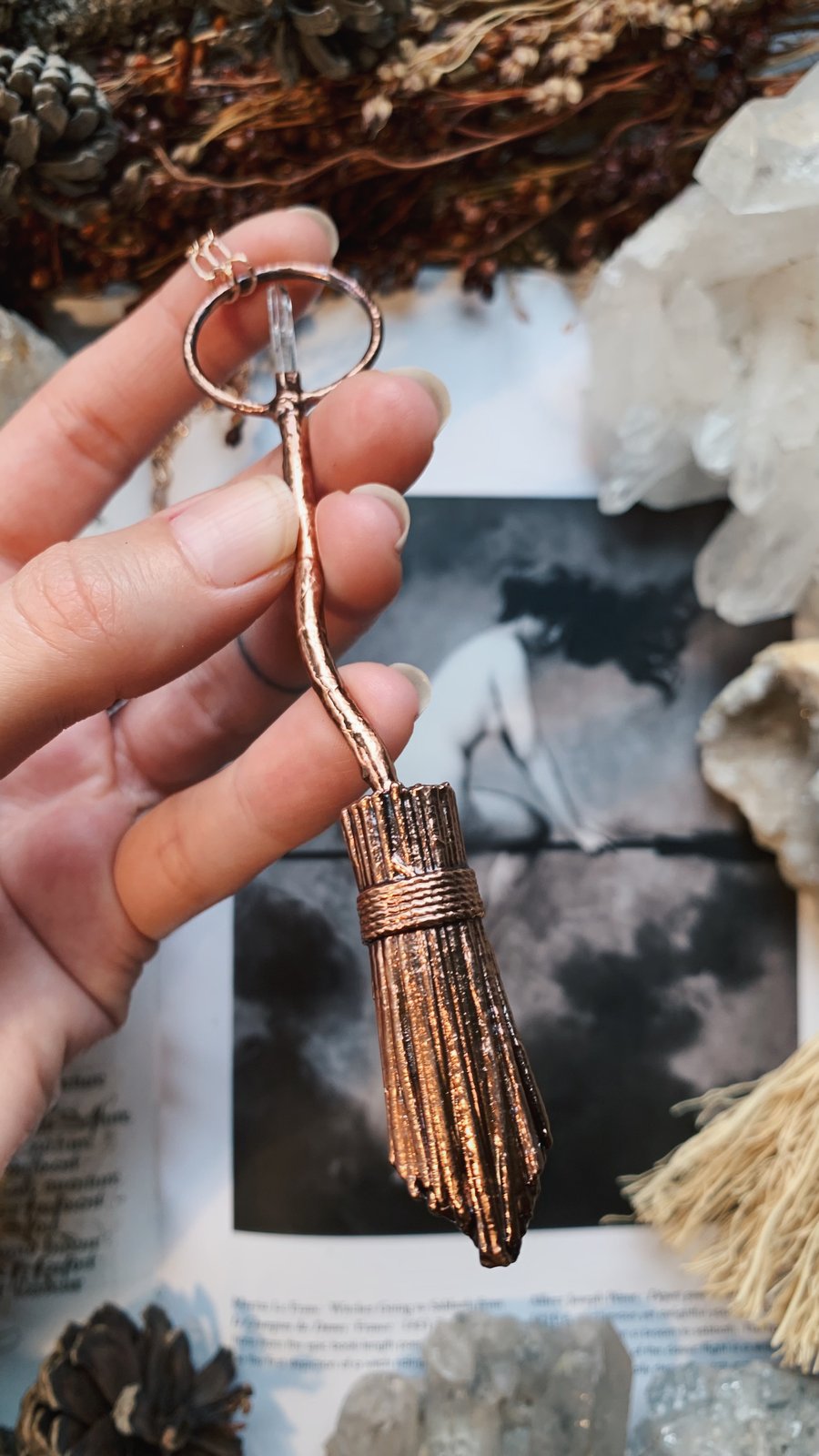 Image of *15% off* Willow & Quartz Broomstick 