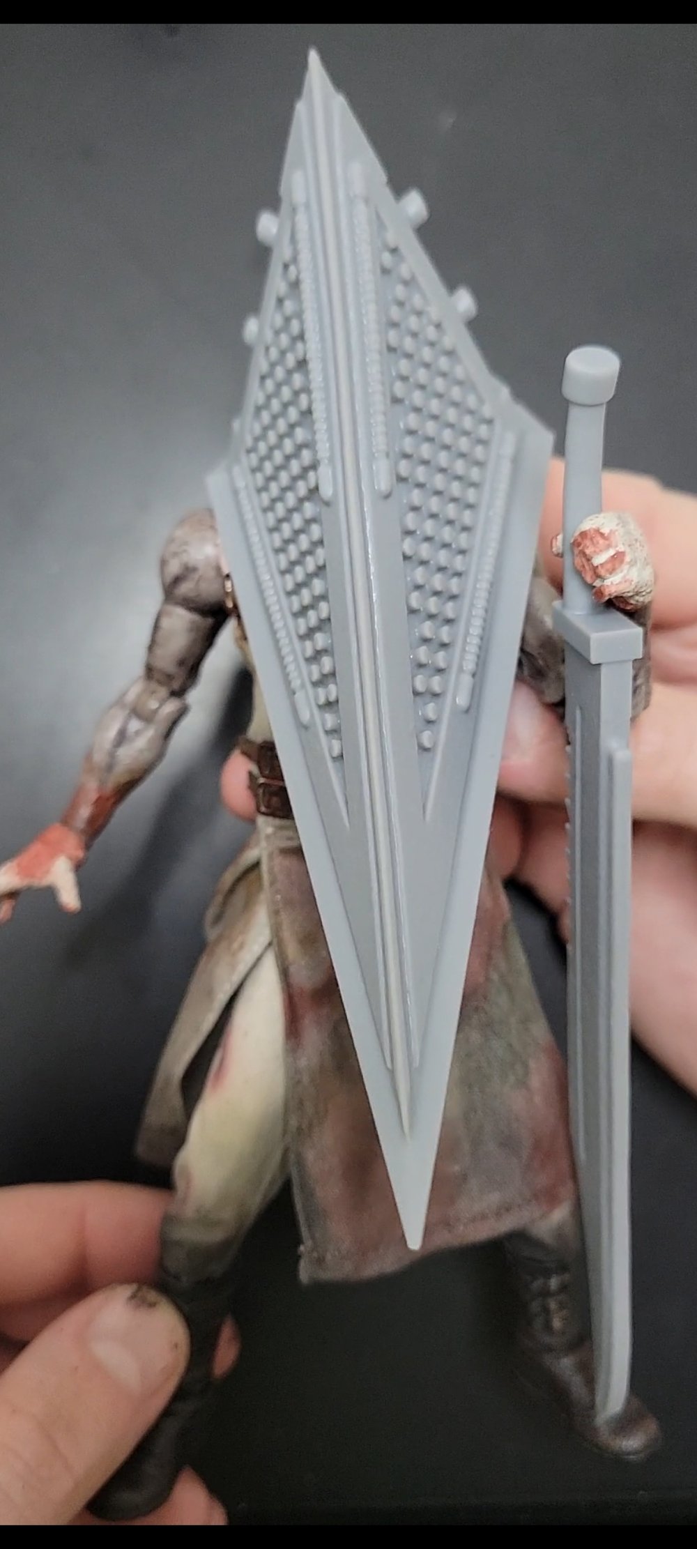 Pyramid head sets