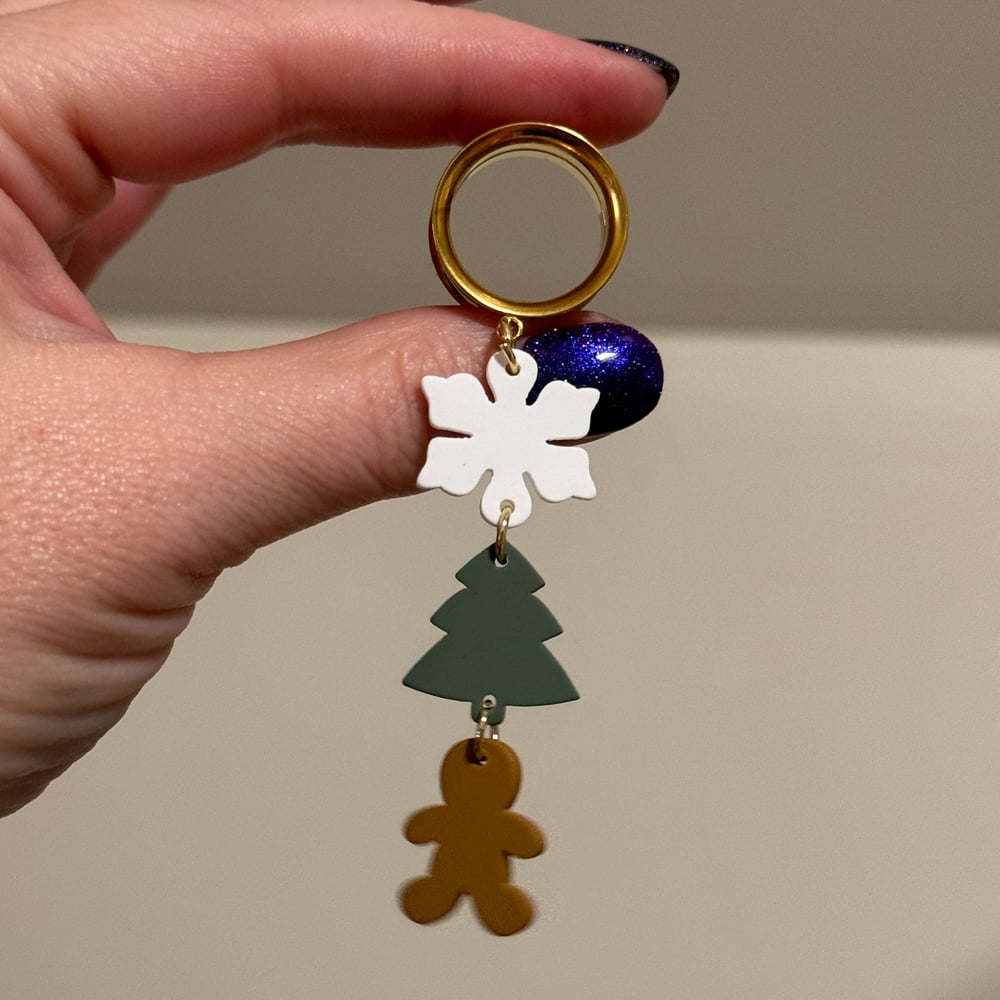 Image of Simple Holiday Tunnel Dangles (sizes 2g-2")