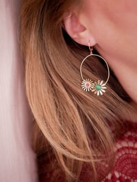 Image 5 of Boucles d'Oreilles ADÉLIE Vert/Grenat