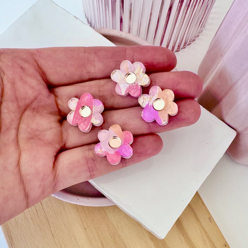 Image of 'Sparkle Sunset' Mini Daisy Studs