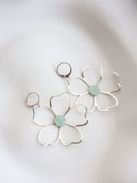 Image 8 of Boucles d'Oreilles NAOLIE - Vert clair - Or/Argent
