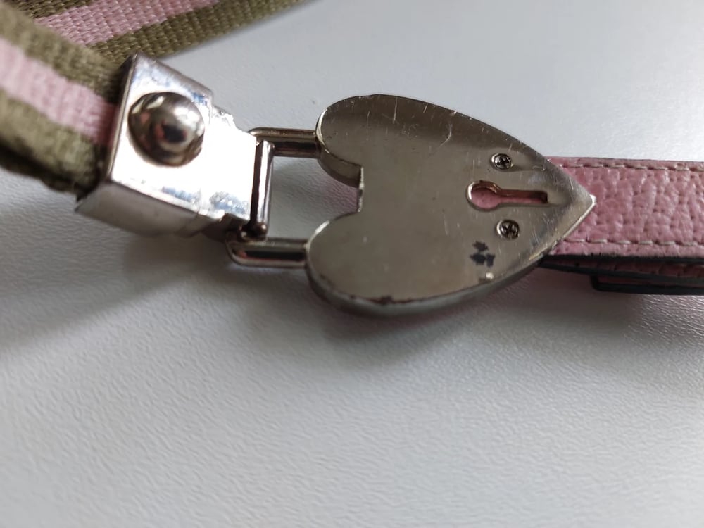 Image of Gucci heart lanyard keychain keyholder