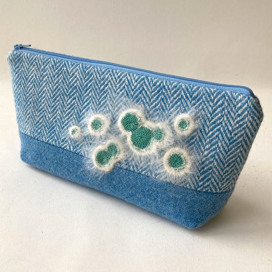 Image of Sample sale - Harris tweed purse with moulds