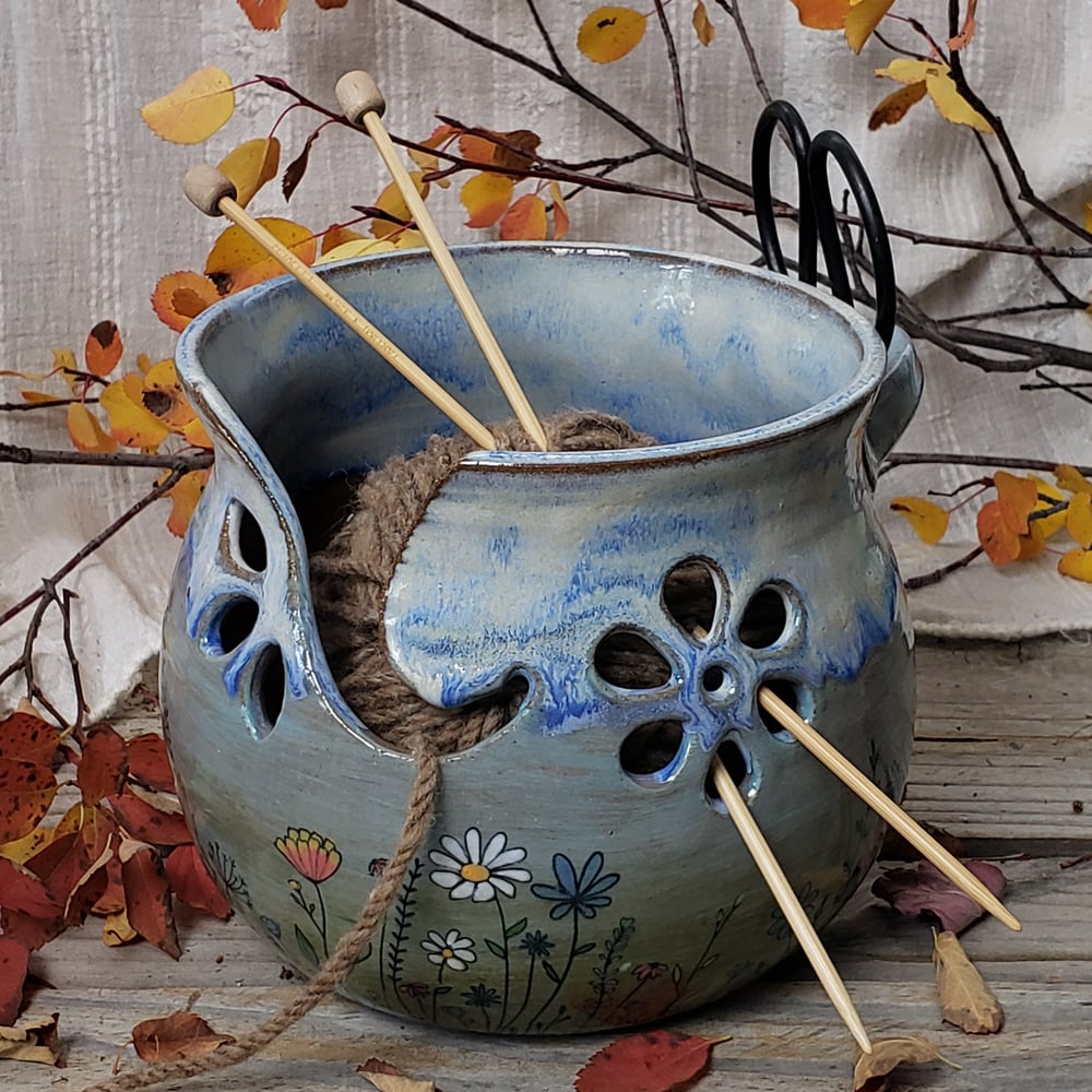 Image of Yarn Bowl for your wool with Bonsai Snips: Meadow Walker