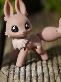 Image 1 of Eevee Pokemon Micro 1/12 Ball Jointed Doll [FANART]