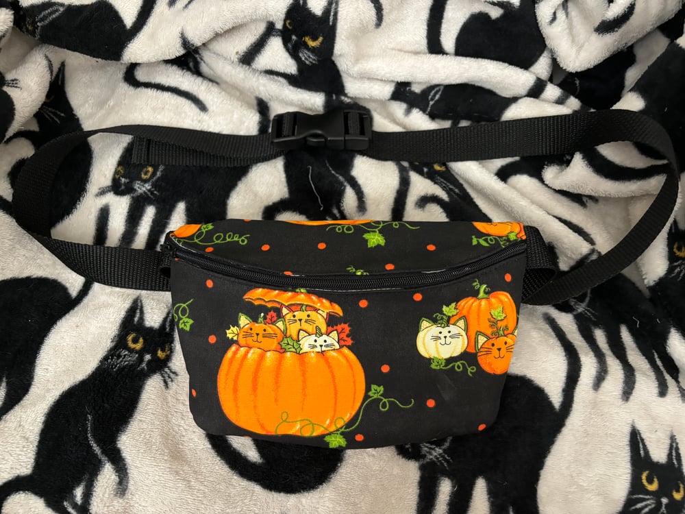 Image of Pumpkin Cat Fanny Pack