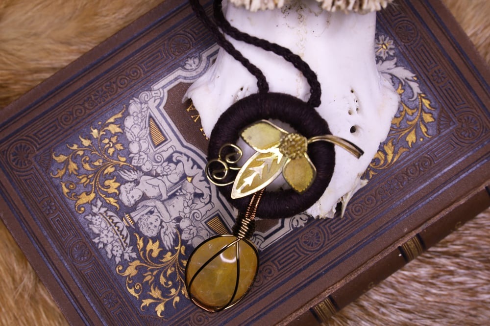 Image of Brown hemp golden healer necklace - XS