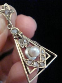 Image 2 of EDWARDIAN FRENCH 18CT YELLOW GOLD PEARL AND DIAMOND PENDANT