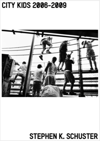 POSTER - Climbing onto the Manhattan Bridge
