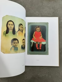 Image 3 of Retratos Pintados - Ed. Martin Parr and Titus Riedl