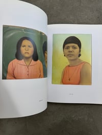 Image 7 of Retratos Pintados - Ed. Martin Parr and Titus Riedl