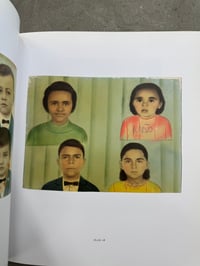 Image 11 of Retratos Pintados - Ed. Martin Parr and Titus Riedl