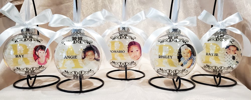 Image of Monogram Initial with Photo Baubles