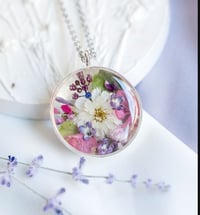 Image 1 of Sunny Coast Workshop - Resin and Dried Flowers Pendant