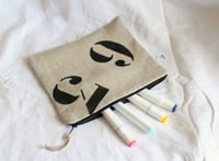 Image 2 of Pochette en lin naturel
