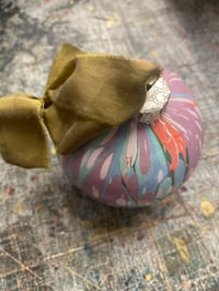 Image 2 of Large luxury hand marbled ceramic bauble with The Natural Dye Works silk ribbon, in gift box - no.4