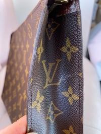 Image 7 of Louis Vuitton Monogram Toiletry Pouch 26