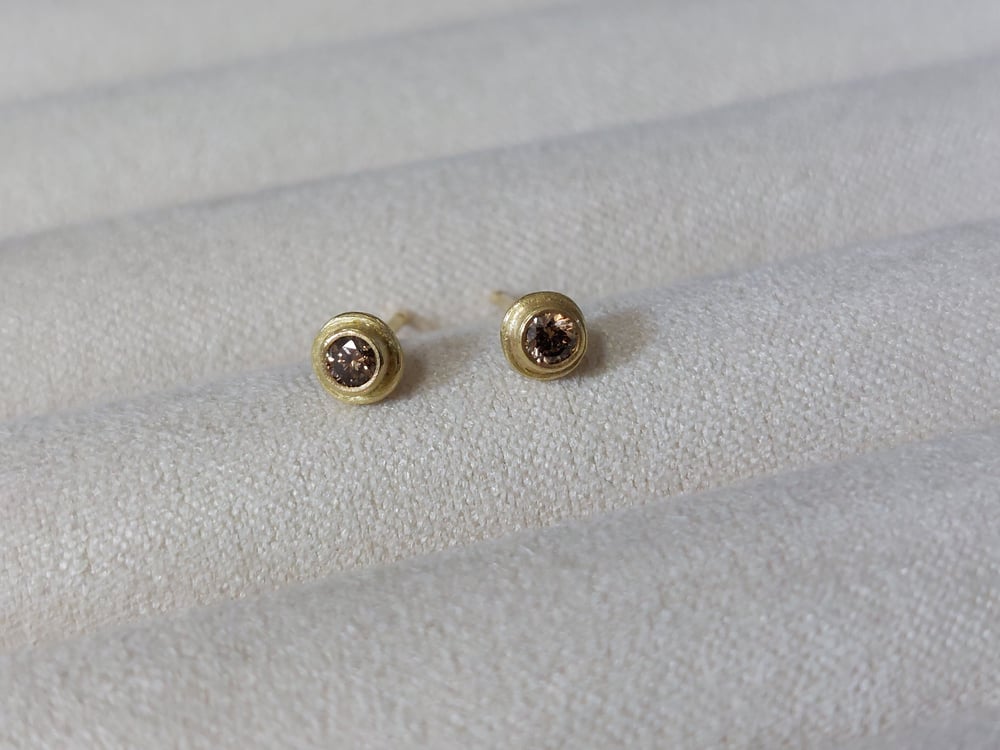 Image of Helena Earstuds with cognac diamonds, medium 