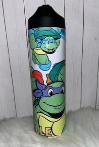Image 4 of Custom 20 oz water bottle