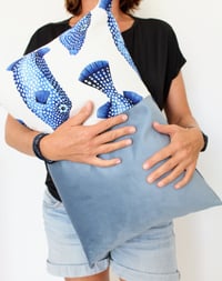 Image 2 of Coussin Poissons Tropicaux