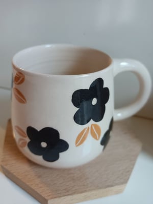 Image of Tasse fleur noire