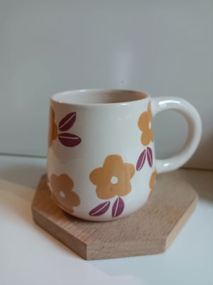 Image of Tasse fleur moutarde 