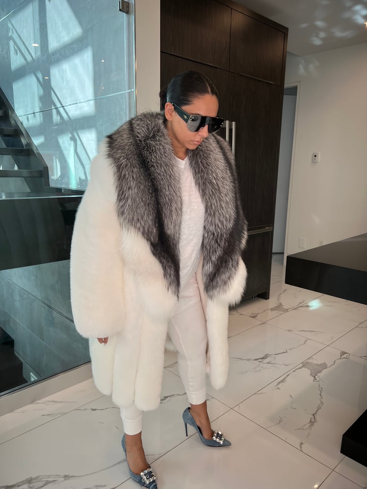 Image of Foxxy 2in1 Fox Fur Coat