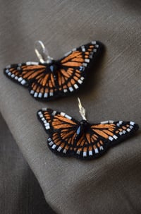 Image 5 of "Le Monarque" - Earrings (orange)