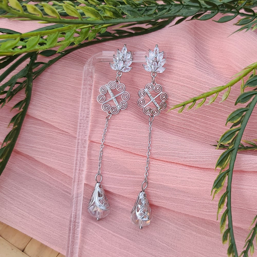 Image of Elsa Earrings - Hypoallergenic, Czech Glass