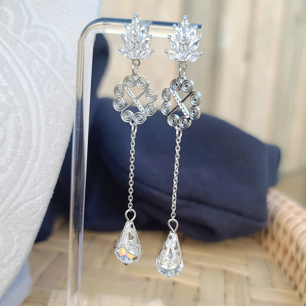 Image of Elsa Earrings - Hypoallergenic, Czech Glass