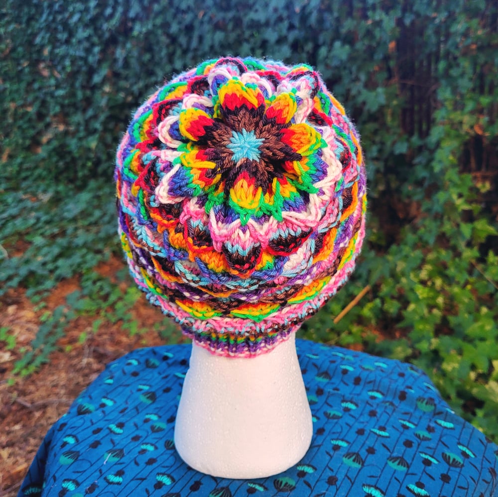 Wool/Nylon Blend PRIDE Mermaid Stitch Hat M/L