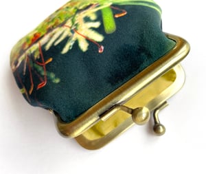 Image of Tree mosses, velvet kisslock purse
