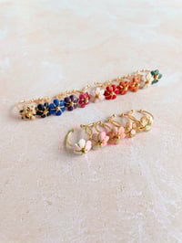 Image 4 of La fleur de bohème, bague en cuir