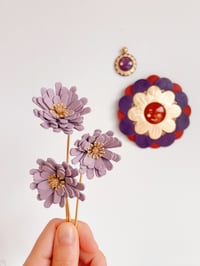 Image 1 of Les aster - fleur de peau à la tige