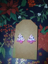 Pink christmas tree earrings 