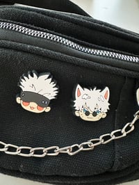 Image 4 of Gojo pin/magnet