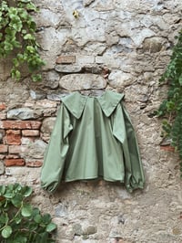 Image 2 of Camicia collettone verde