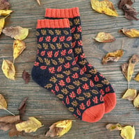 Image 1 of patron chaussettes Falling Leaves