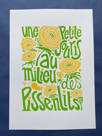 Image 4 of Une petite souris au milieu des pissenlits