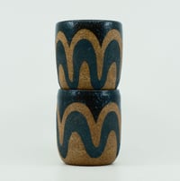 Image 2 of Set of 2 Stoneware Mugs 2