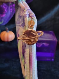 Image 2 of Alien Cat Coffin Pouch